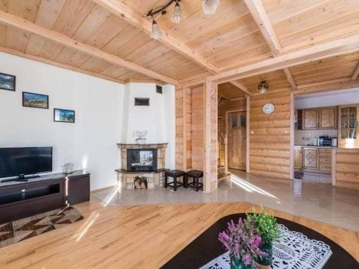 Deluxe Two-Bedroom House Mountain view 5
