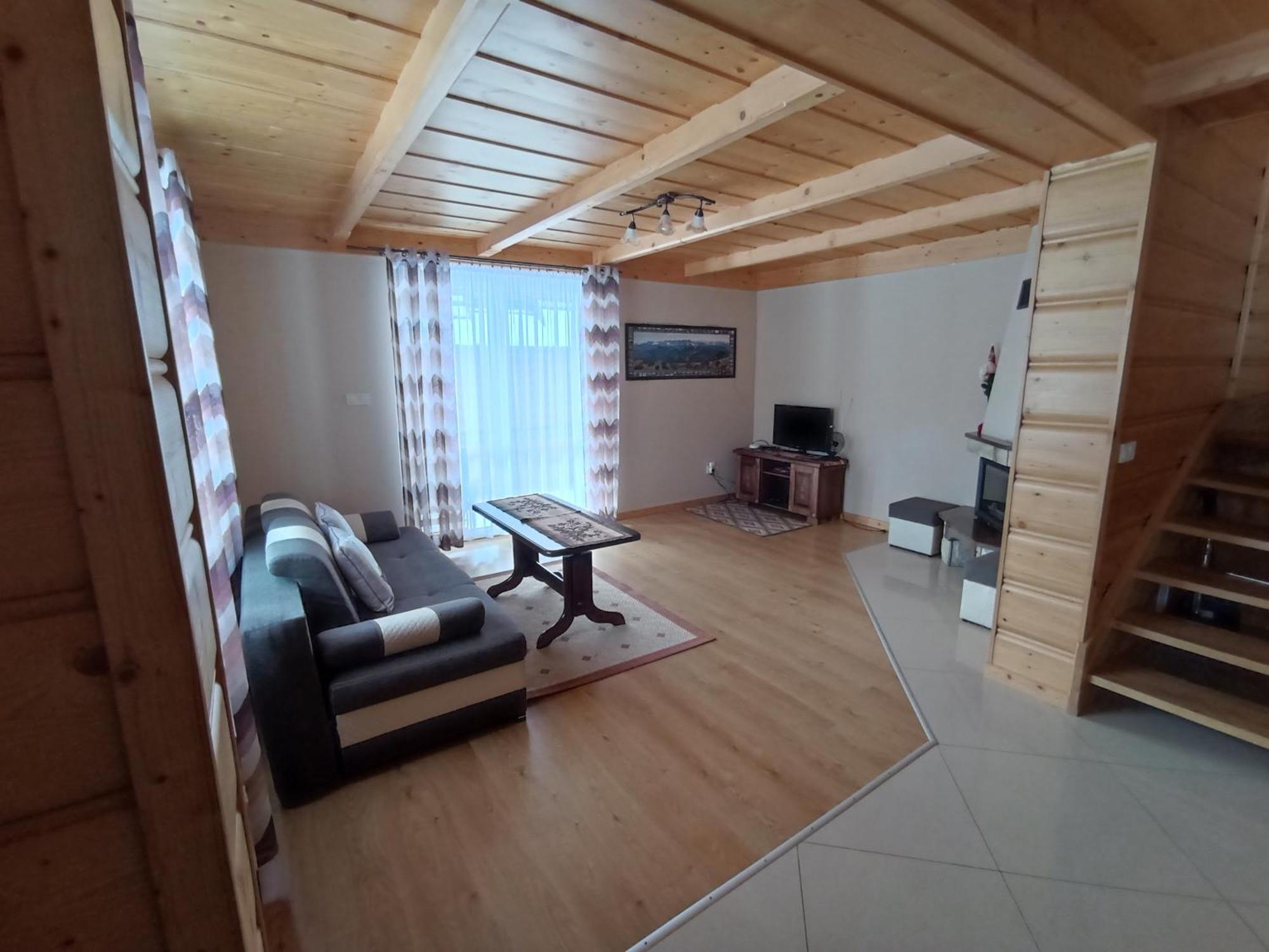 Deluxe Two-Bedroom House Mountain view 4